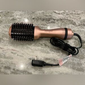 Adagio California Professional Blowout Brush (model A40HDBR-M39), Like New
